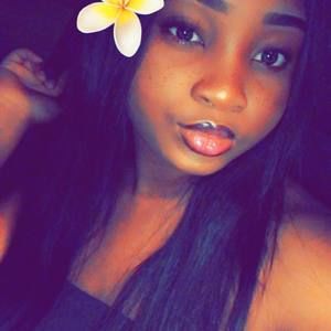 Meet your Posher, Ebony